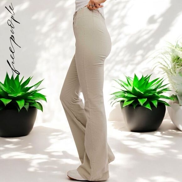 Free People Jayde Seamed Corduroy Flare Pants Jeans in the Size 32 in Grey - Picture 4 of 6